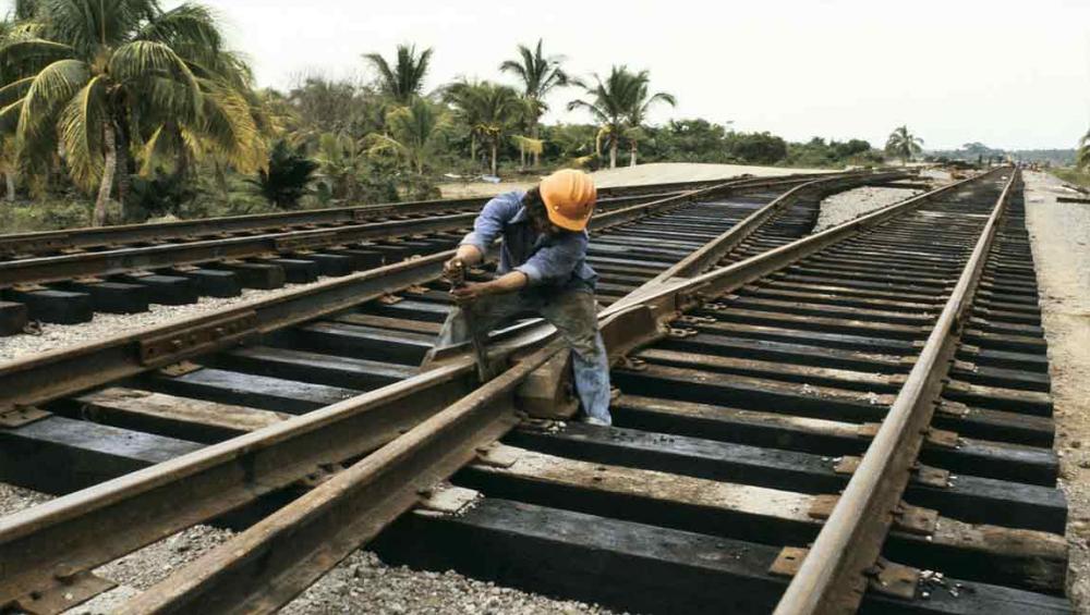 Latin America and Caribbean at difficult juncture as foreign direct investment shrinks &ndash; UN