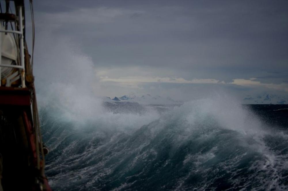 Scientists alert climate change could bring bigger storms and waves to UK and Ireland