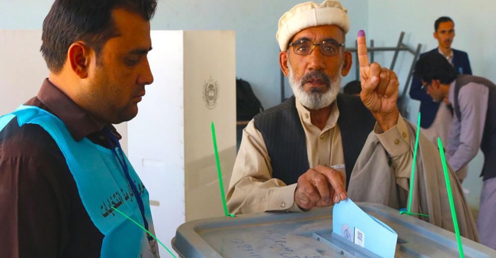 Security Council resolution endorses moves towards long-sought Afghanistan peace