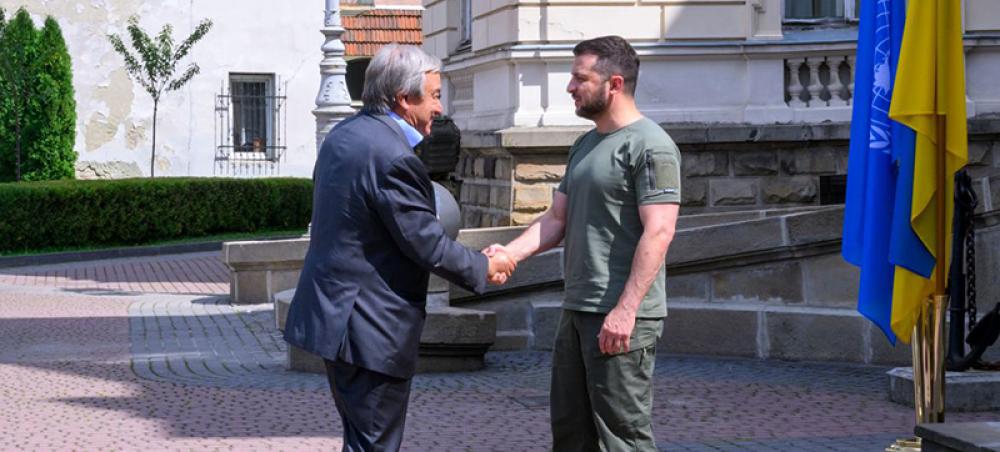 Grain deal &lsquo;victory for diplomacy,&rsquo; UN chief tells journalists in Ukraine