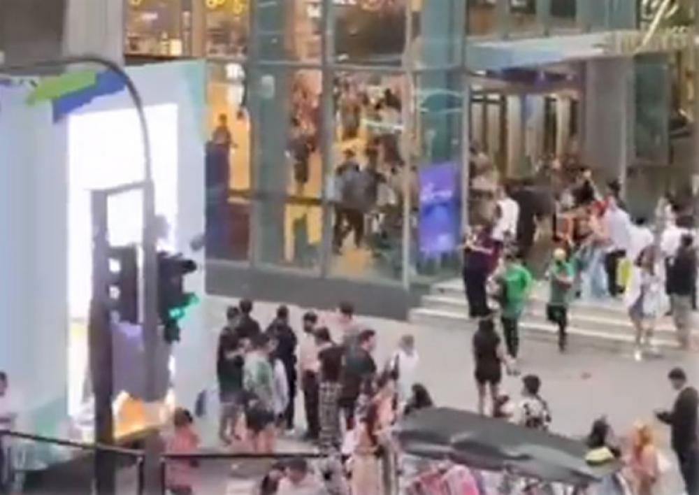 Thailand: Three die in Siam Paragon mall shooting, 14-year-old suspect arrested