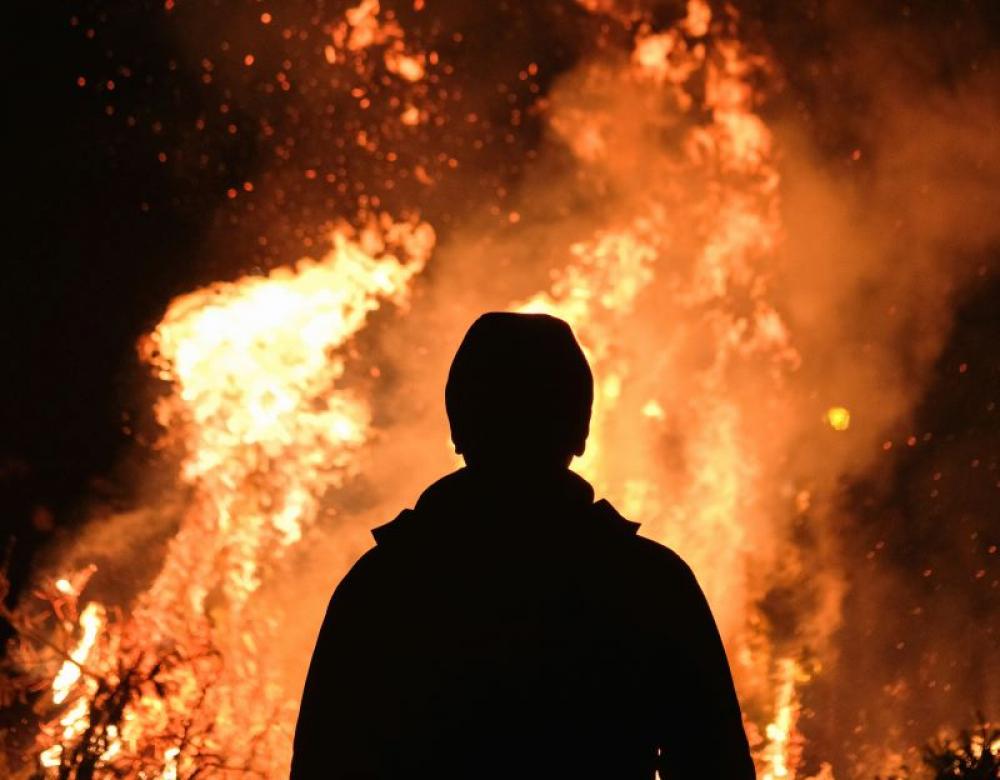 Fourteen die as fire breaks out at Vietnam building 