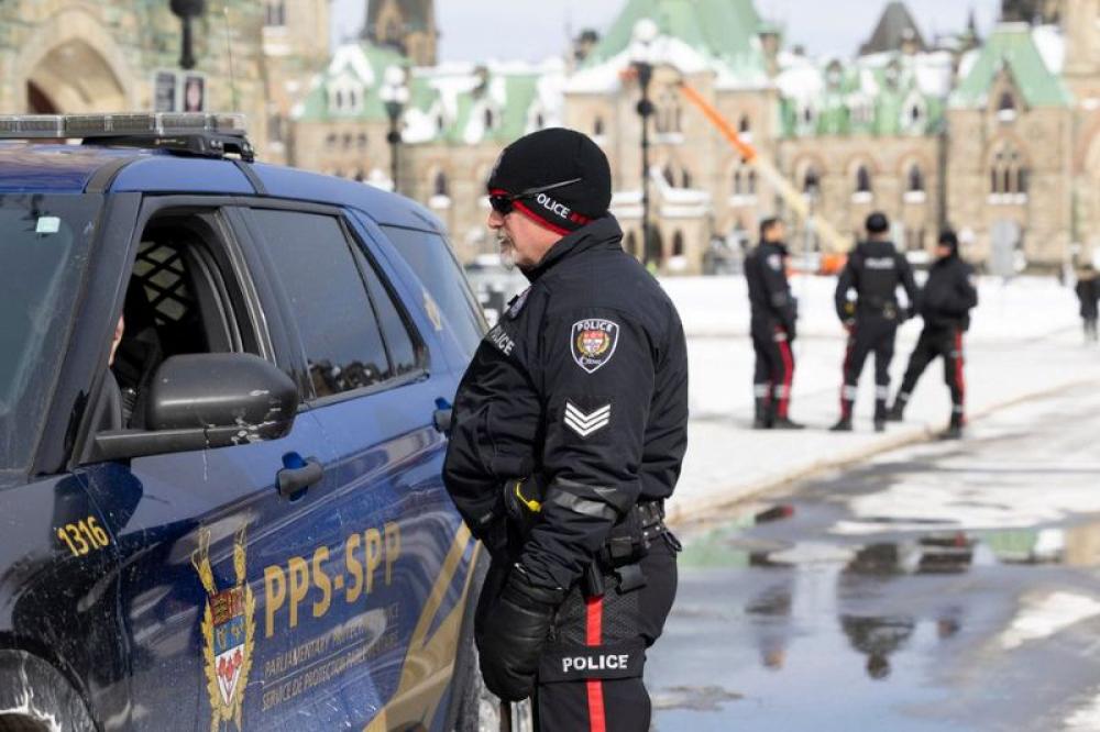 Canada: Ottawa Police arrest man after he barricades himself inside Parliament 