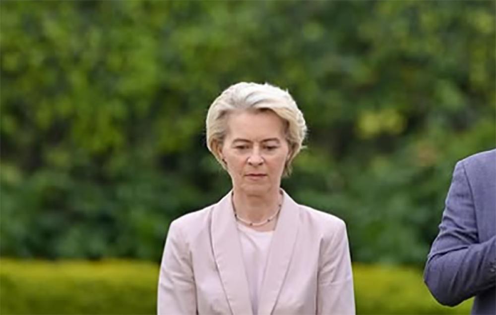 EU chief Ursula von der Leyen welcomes Trump