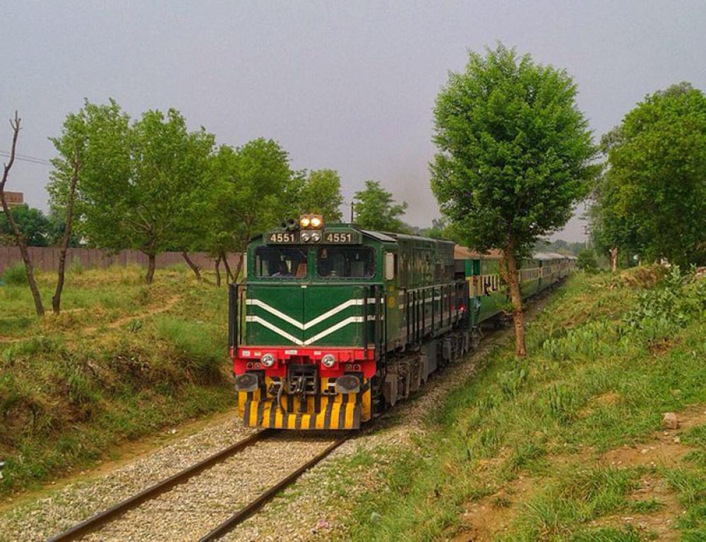 Pakistan: Explosion rocks Jaffar Express, woman dies