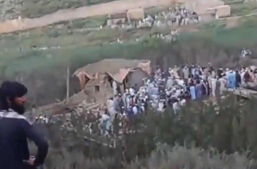  Thirty die after Pakistan Air Force drops bombs on KP village